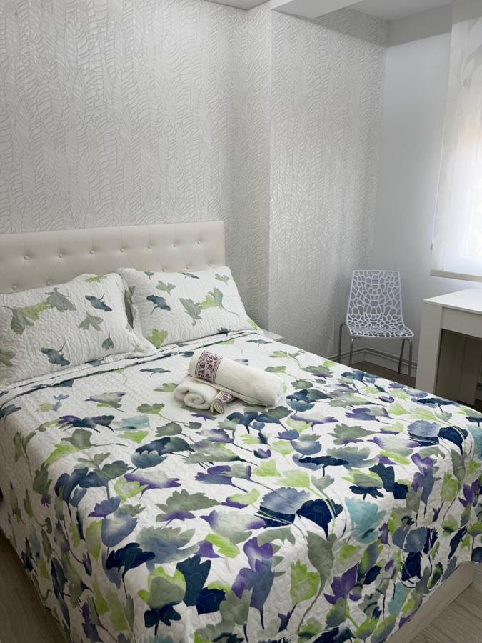 Apartamentos C&E Haro Dış mekan fotoğraf